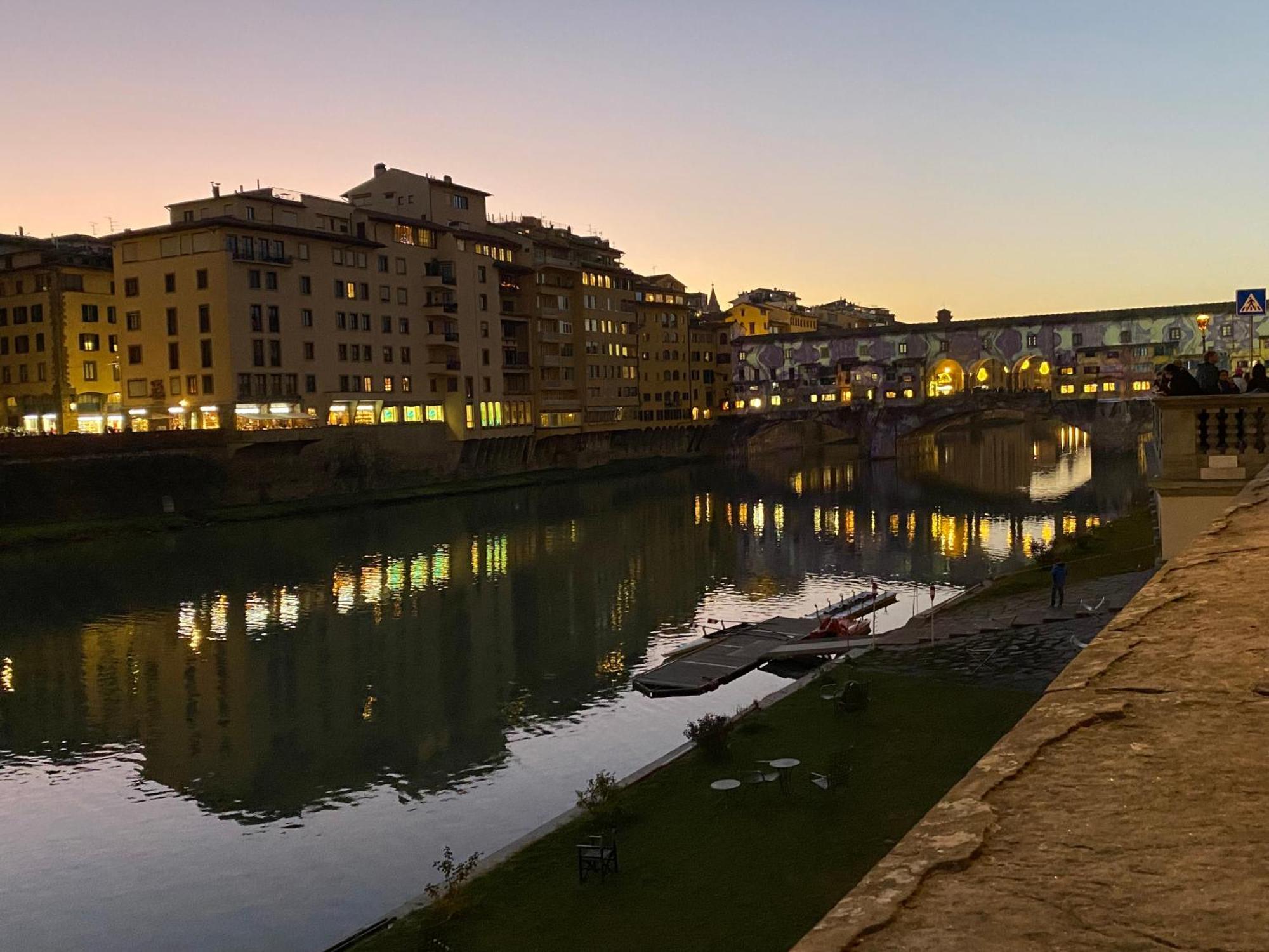 Un Bacio A Firenze Apartment Bagian luar foto